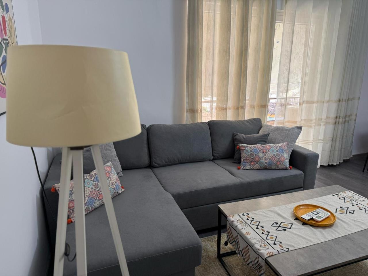 Juli's Spot * Tirana